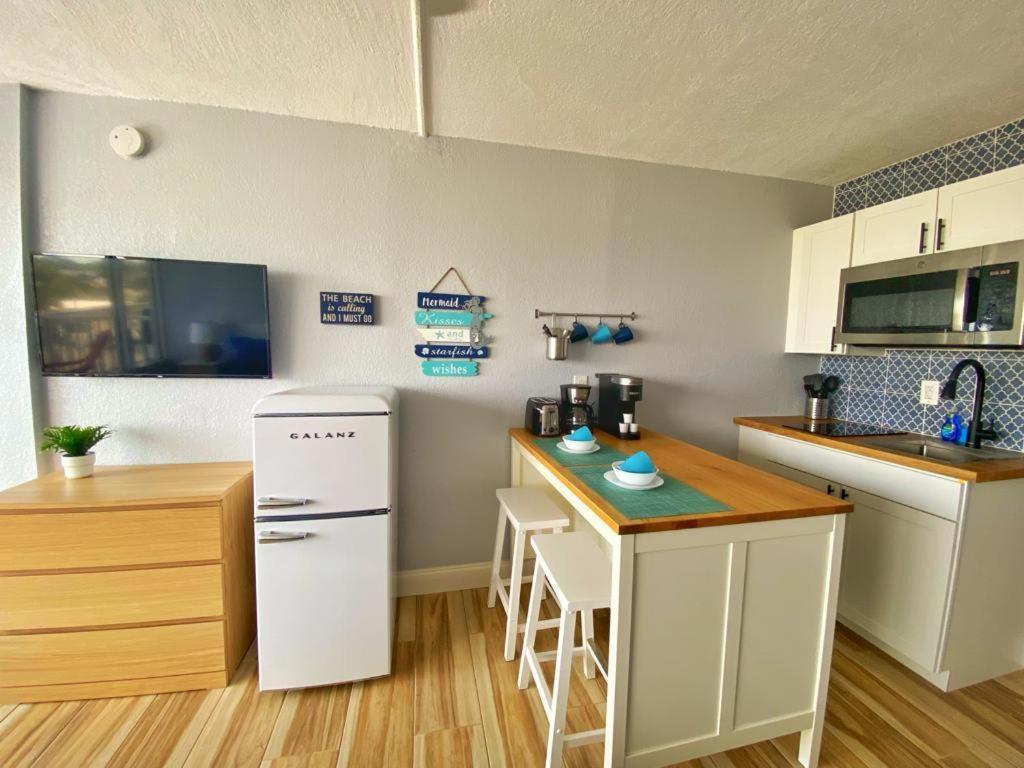 Castaways Resort Studios Daytona Beach Exteriör bild